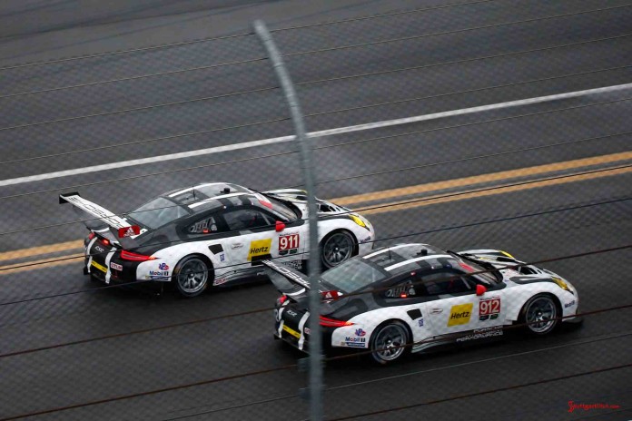 2016 911 & 912 at 2016 Daytona Roar, side-by-side on track. Credit: Porsche AG 2016 911 & 912 at 2016 Daytona Roar, side-by-side on track. Credit: Porsche AG