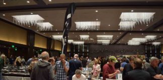 Annual L.A. Lit Show Seen here is the 2016 LA Lit Meet large ballroom. Credit: StuttgartDNA.com